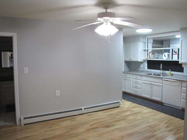 3 McIlvin St Apt A, Manchester, NH 03103