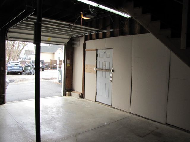 3 McIlvin St Apt A, Manchester, NH 03103