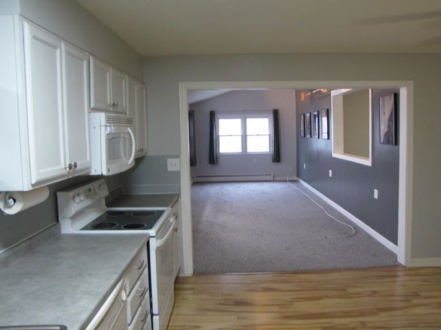 3 McIlvin St Apt A, Manchester, NH 03103