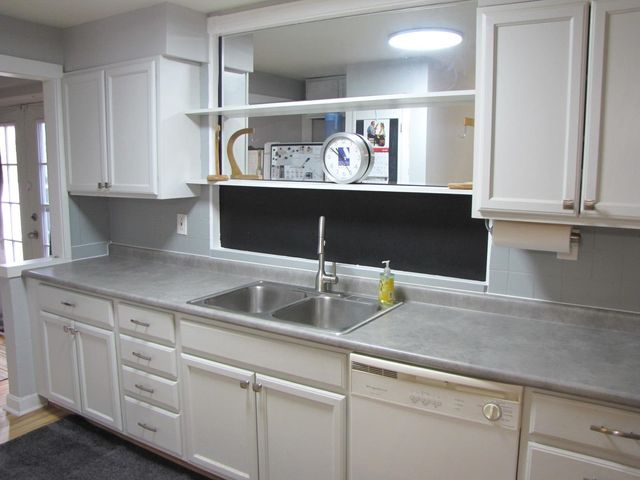 3 McIlvin St Apt A, Manchester, NH 03103