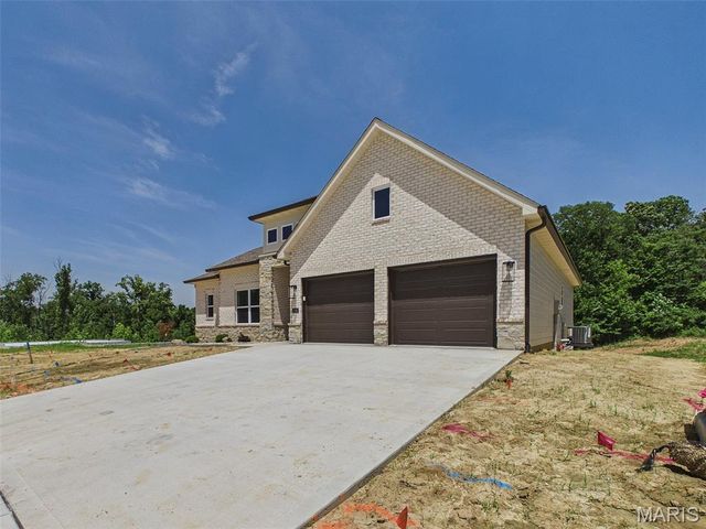 2291 Pelham Lane, Maryville, IL 62062