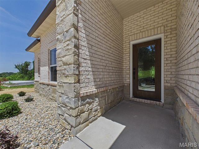 2291 Pelham Lane, Maryville, IL 62062