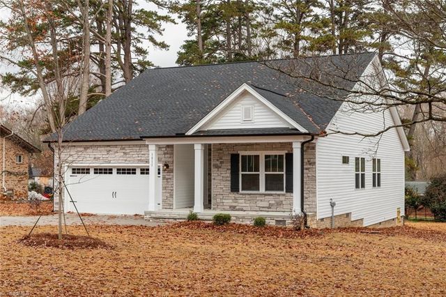 1811 Lake Drive 1025, Winston-salem, NC 27127