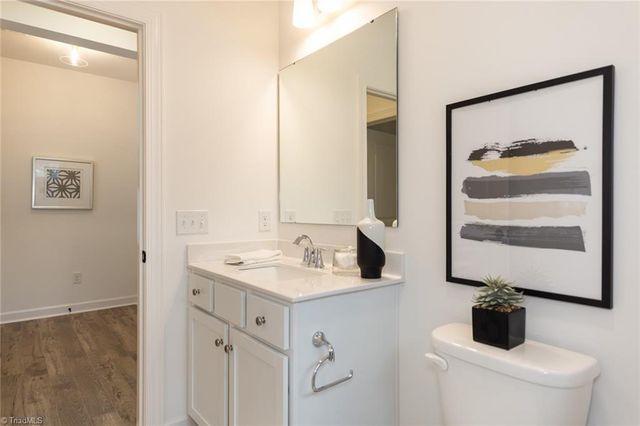 1811 Lake Drive 1025, Winston-salem, NC 27127