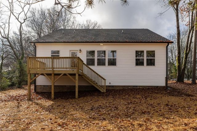 1811 Lake Drive 1025, Winston-salem, NC 27127