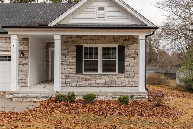 1811 Lake Drive 1025, Winston-salem, NC 27127