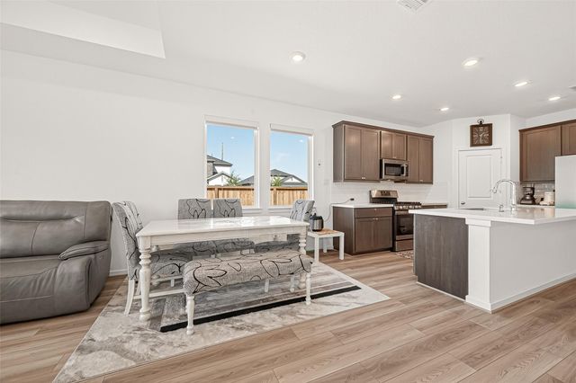 9747 Pettus Creek Drive, Cypress, TX 77433