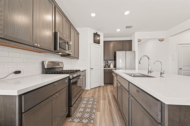 9747 Pettus Creek Drive, Cypress, TX 77433