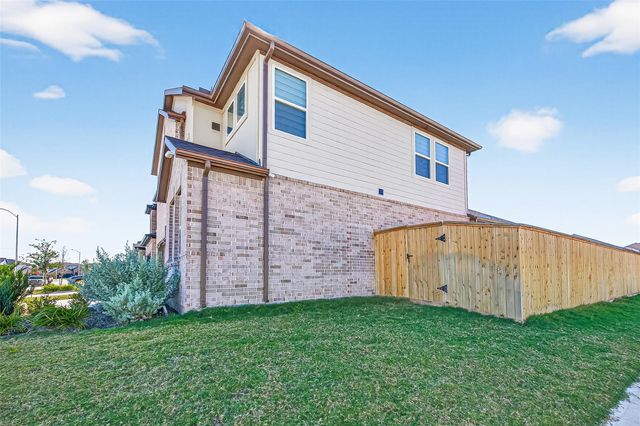 9747 Pettus Creek Drive, Cypress, TX 77433