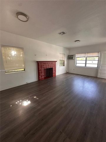 1836 NW 33rd St, Miami, FL 33142