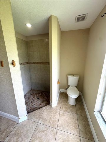 2804 11th ST SW, Lehigh Acres, FL 33976