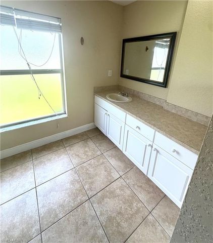 2804 11th ST SW, Lehigh Acres, FL 33976