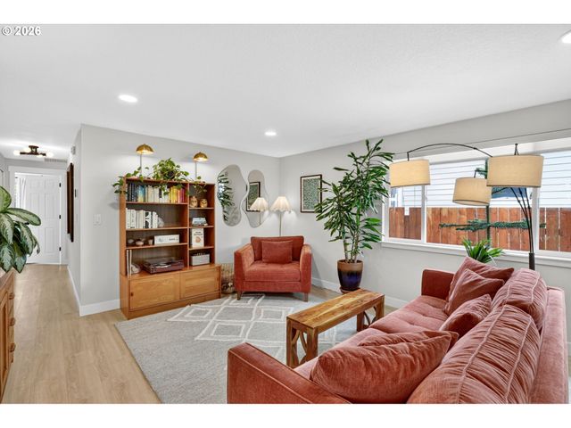3709 Se 65TH Ave, Portland, OR 97206