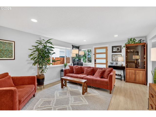 3709 Se 65TH Ave, Portland, OR 97206