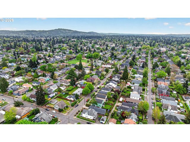 3709 Se 65TH Ave, Portland, OR 97206