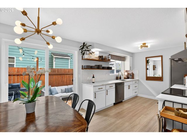 3709 Se 65TH Ave, Portland, OR 97206