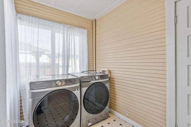 1756 F Street, Sparks, NV 89431