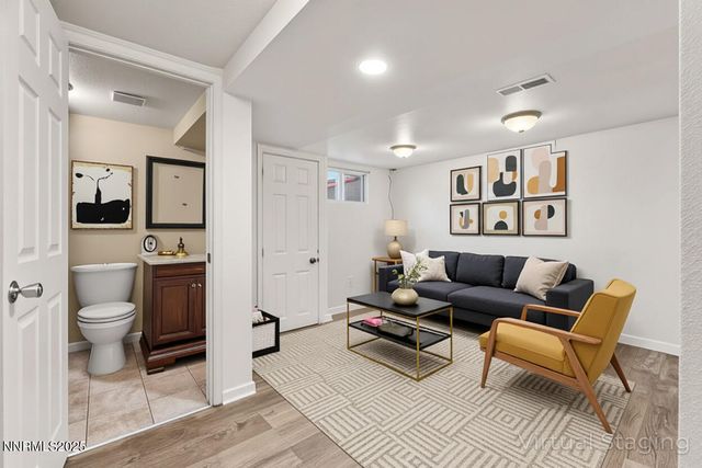 1756 F Street, Sparks, NV 89431