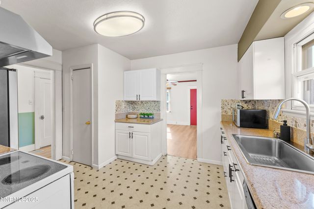 1756 F Street, Sparks, NV 89431