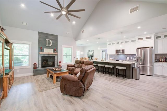 9350 Burnett Drive, Cumming, GA 30028