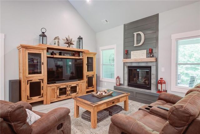 9350 Burnett Drive, Cumming, GA 30028
