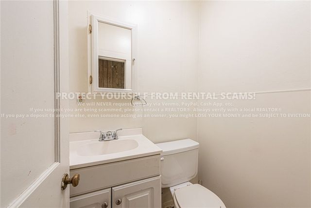 1323 N Garland Avenue, Fayetteville, AR 72703