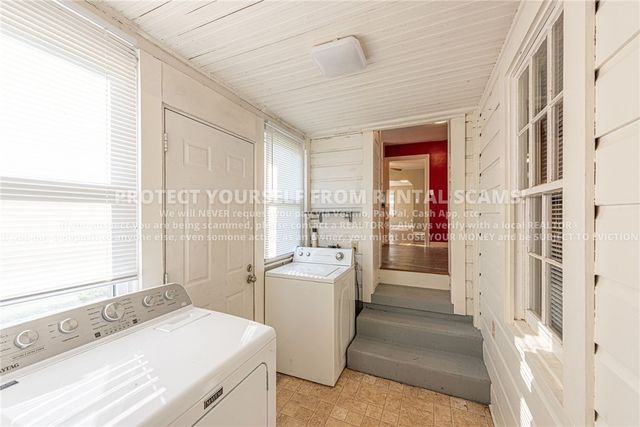 1323 N Garland Avenue, Fayetteville, AR 72703
