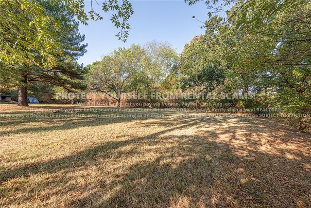 1323 N Garland Avenue, Fayetteville, AR 72703