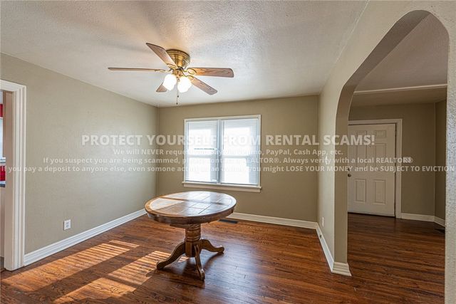 1323 N Garland Avenue, Fayetteville, AR 72703