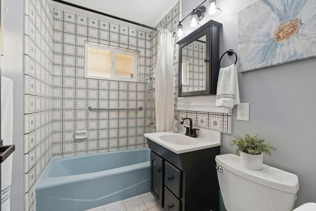 8440 Diane Ct, Gilroy, CA 95020