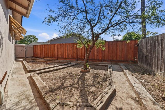 8440 Diane Ct, Gilroy, CA 95020