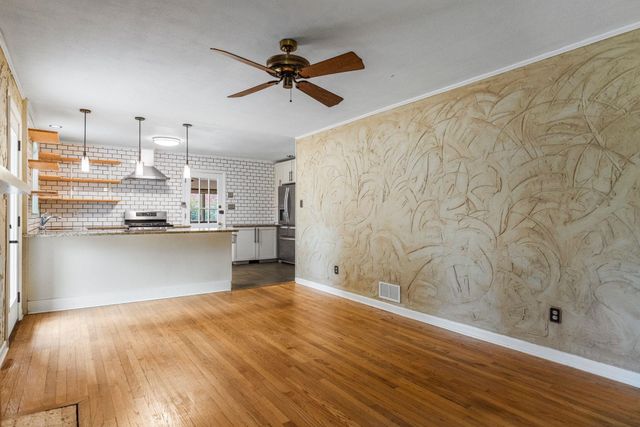 108 Duval Dr, Spartanburg, SC 29307