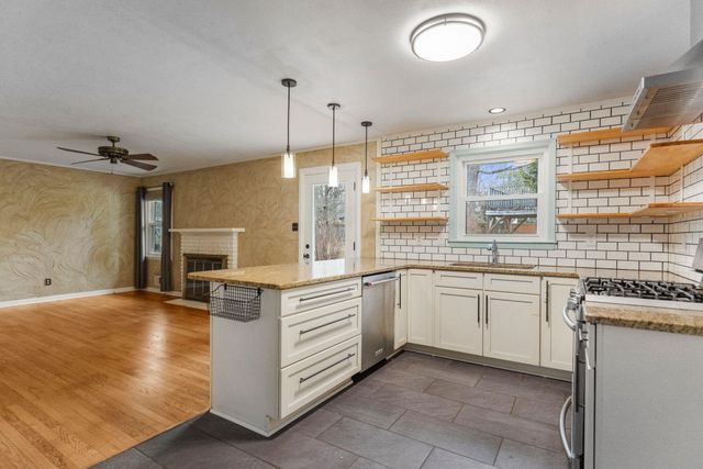 108 Duval Dr, Spartanburg, SC 29307