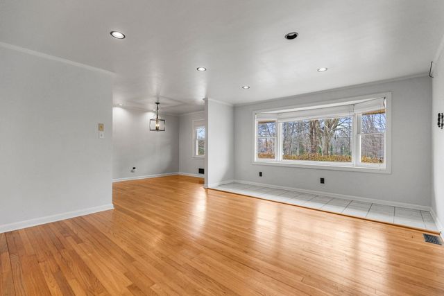 108 Duval Dr, Spartanburg, SC 29307