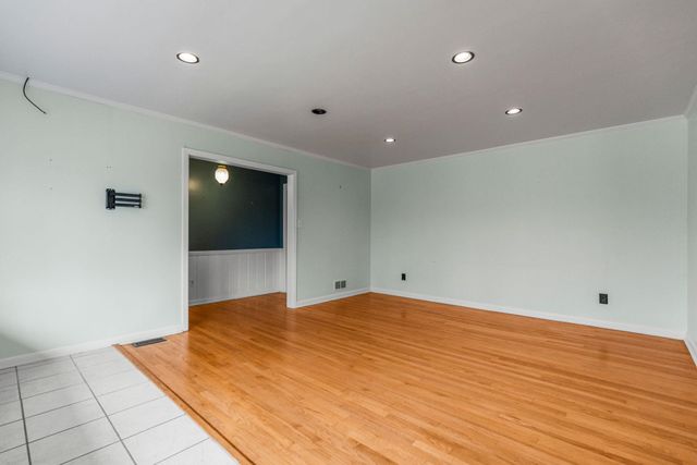 108 Duval Dr, Spartanburg, SC 29307