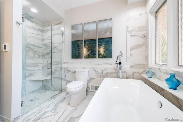 29462 East River Road, Grosse Ile, MI 48138