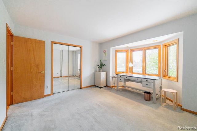 29462 East River Road, Grosse Ile, MI 48138