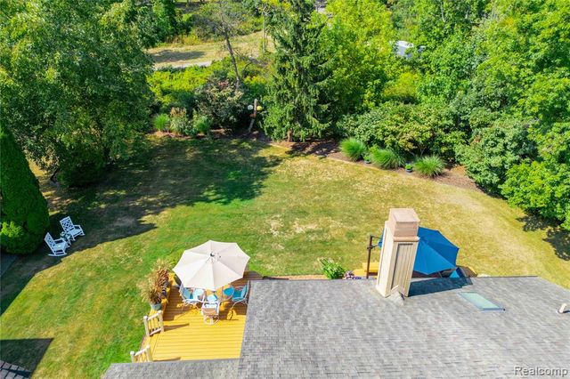 29462 East River Road, Grosse Ile, MI 48138