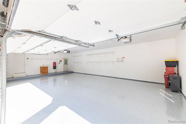 29462 East River Road, Grosse Ile, MI 48138