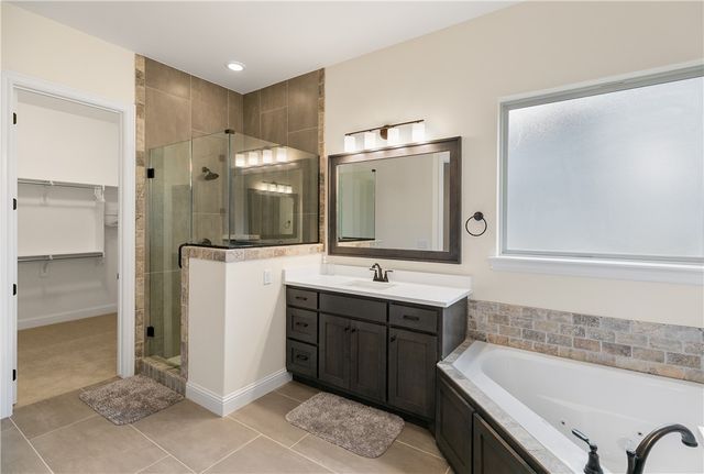 1602 SW Montrose Avenue, Bentonville, AR 72713