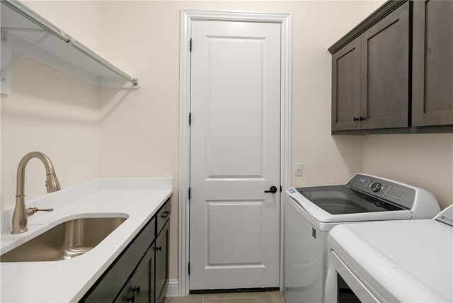 1602 SW Montrose Avenue, Bentonville, AR 72713