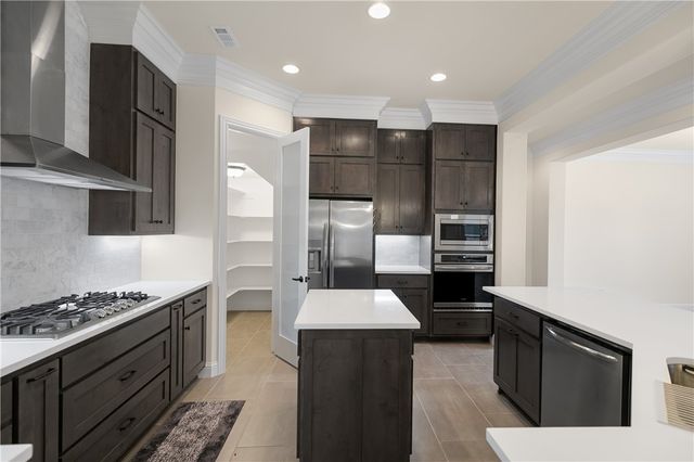 1602 SW Montrose Avenue, Bentonville, AR 72713