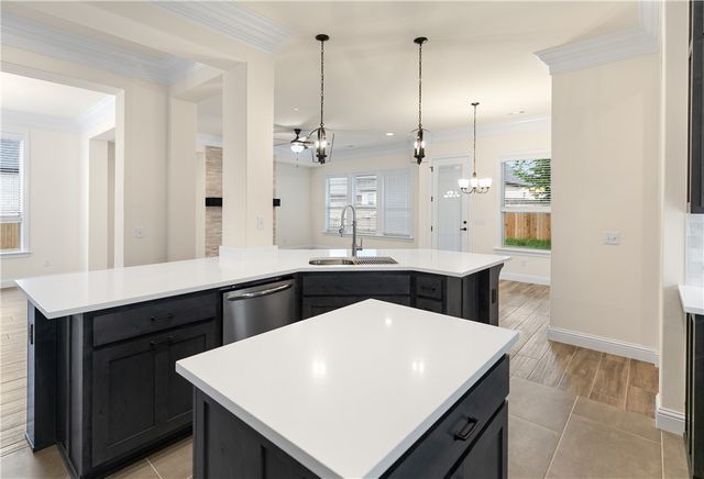 1602 SW Montrose Avenue, Bentonville, AR 72713
