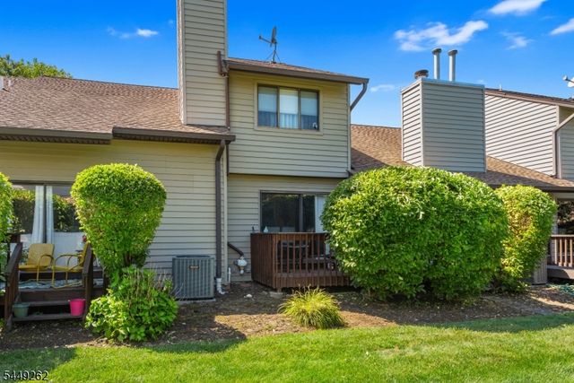 6 Sparrow Circle, Hampton Twp., NJ 07860