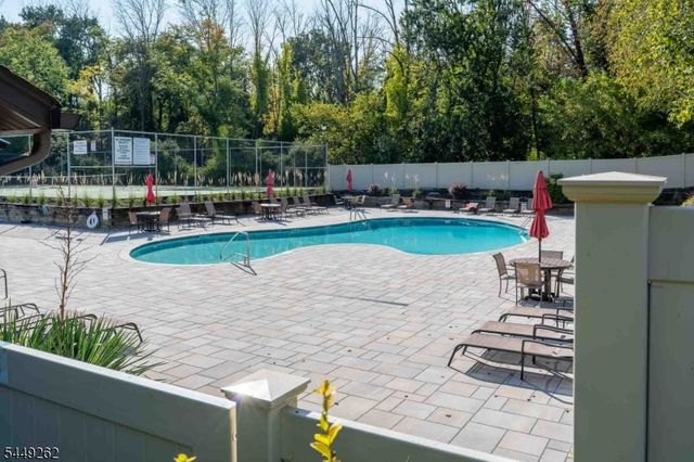 6 Sparrow Circle, Hampton Twp., NJ 07860