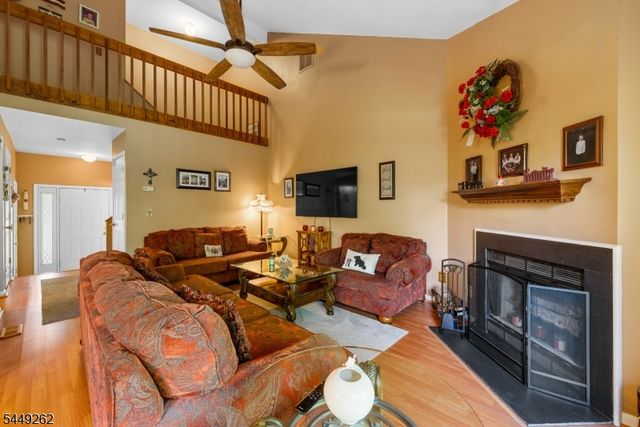 6 Sparrow Circle, Hampton Twp., NJ 07860