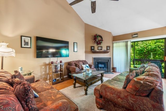 6 Sparrow Circle, Hampton Twp., NJ 07860