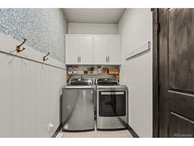 1833 Castle Hill Dr, Windsor, CO 80550