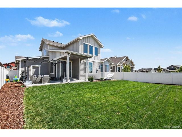 1833 Castle Hill Dr, Windsor, CO 80550