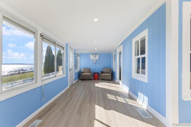 3733 Lake Front Street, Waterford, MI 48328